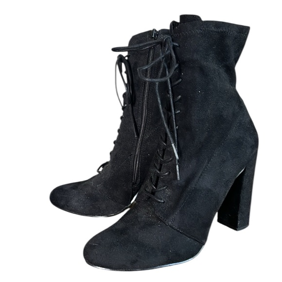 Steve Madden
Women's Elley Lace-Up Block-Heel Booties - Picture 1 of 12
